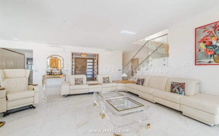 Image No.4-4 Bed Villa for sale