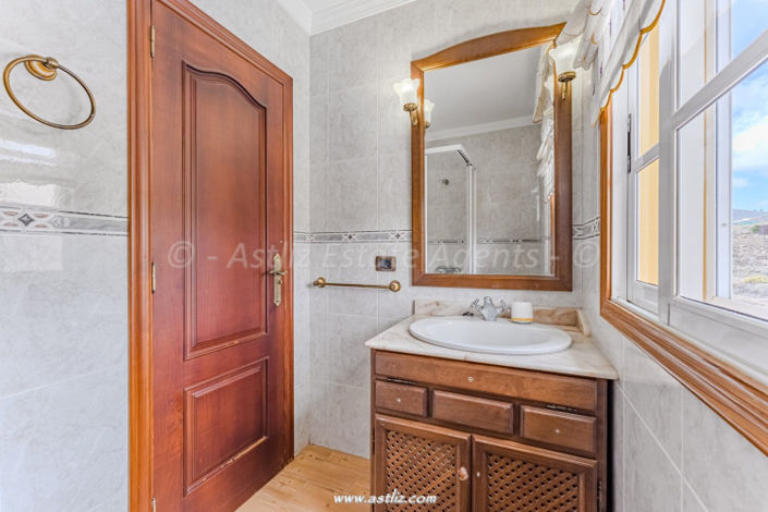 Image No.25-4 Bed Villa for sale