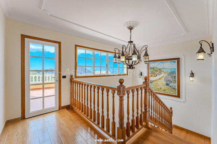 Image No.32-4 Bed Villa for sale