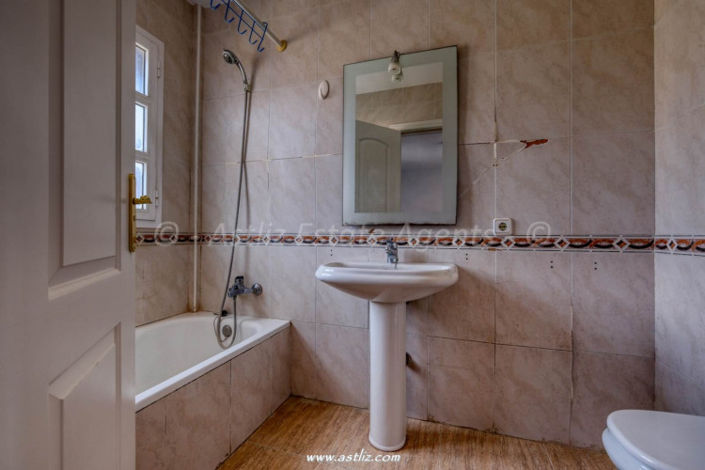 Image No.22-4 Bed Villa for sale