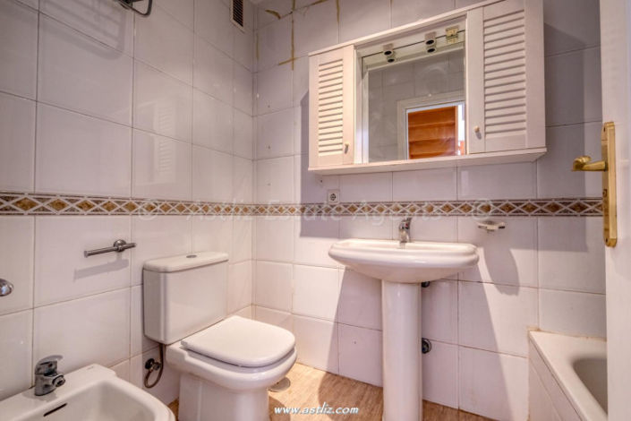 Image No.26-4 Bed Villa for sale