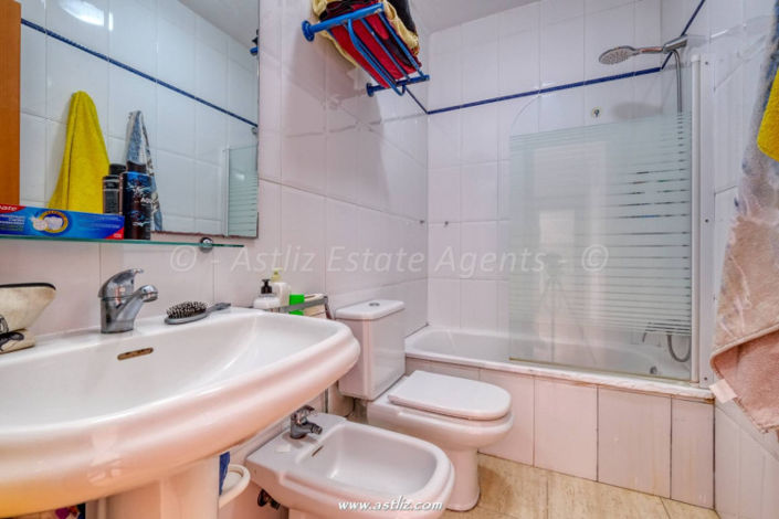 Image No.20-2 Bed Apartment for sale