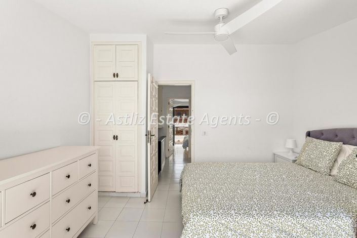 Image No.20-2 Bed Apartment for sale