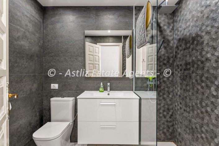 Image No.25-2 Bed Apartment for sale
