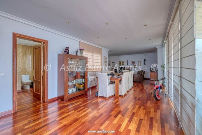 Image No.11-7 Bed Villa for sale