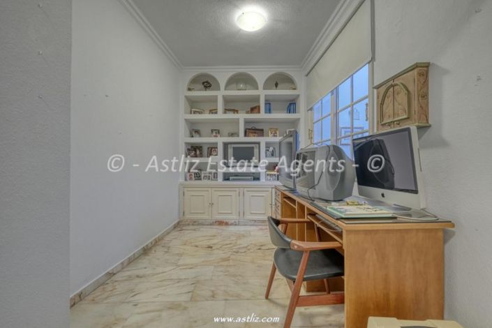 Image No.16-7 Bed Villa for sale