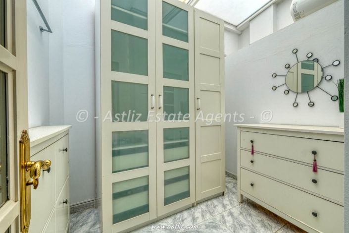 Image No.23-7 Bed Villa for sale