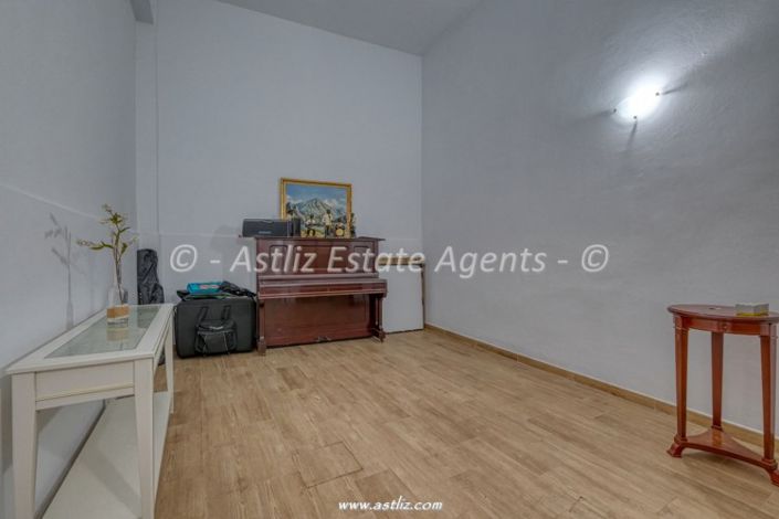 Image No.28-7 Bed Villa for sale