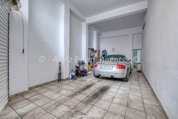 Image No.29-7 Bed Villa for sale