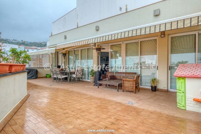 Image No.7-7 Bed Villa for sale