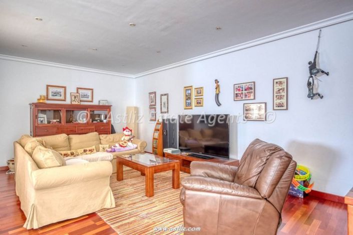 Image No.8-7 Bed Villa for sale