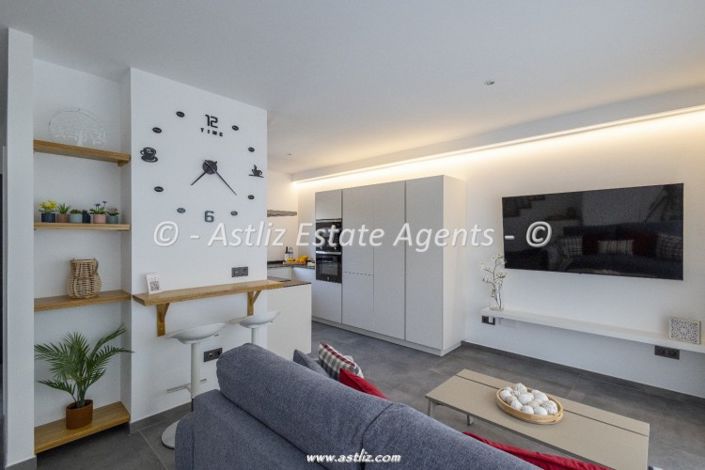 Image No.10-2 Bed Villa for sale