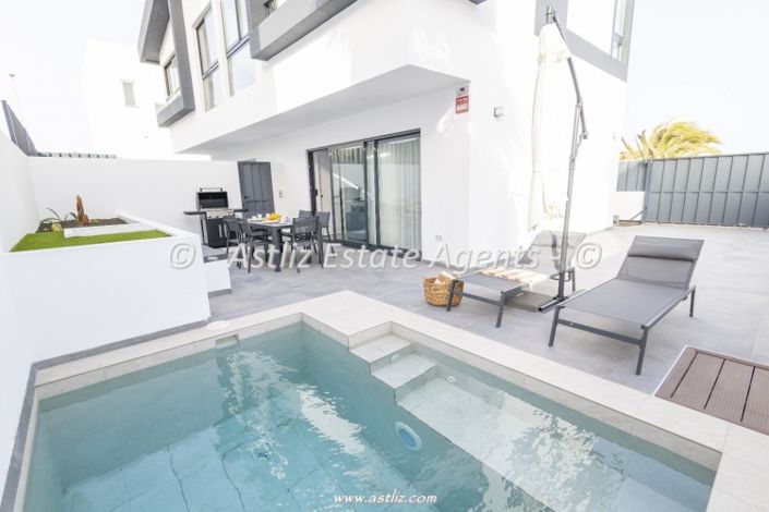 Image No.19-2 Bed Villa for sale