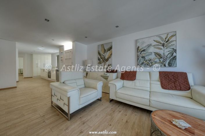 Image No.11-3 Bed Apartment for sale