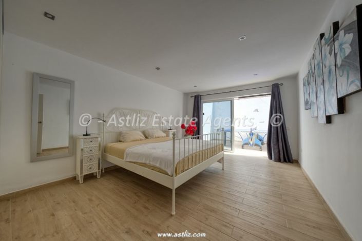 Image No.23-3 Bed Apartment for sale