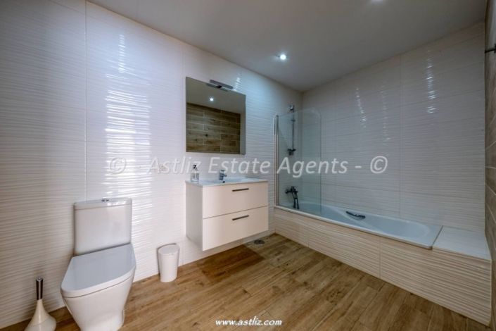 Image No.26-3 Bed Apartment for sale