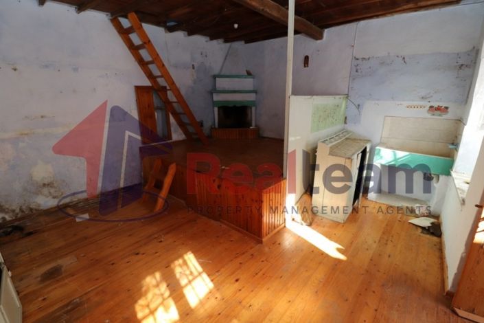 Image No.11-2 Bed Property for sale