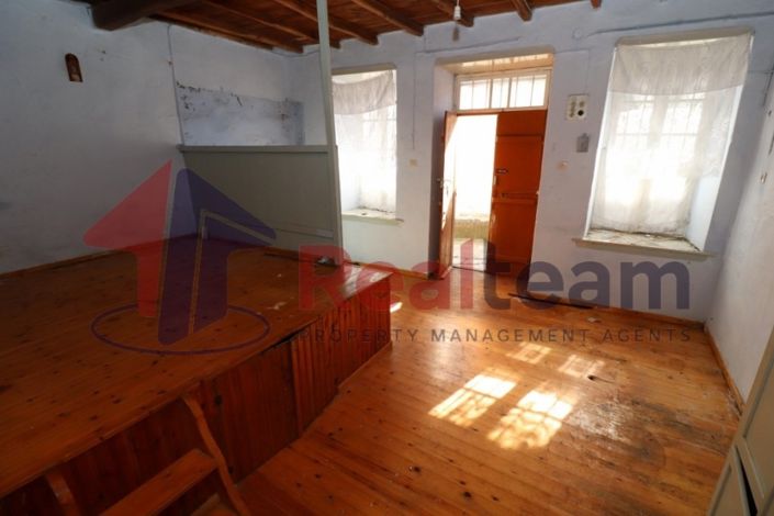 Image No.14-2 Bed Property for sale