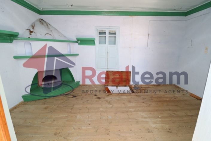 Image No.15-2 Bed Property for sale