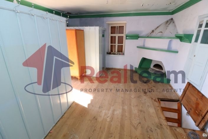 Image No.19-2 Bed Property for sale