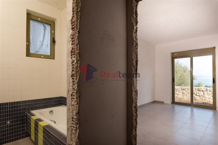 Image No.10-Propriété de 4 chambres à vendre à Pteleos