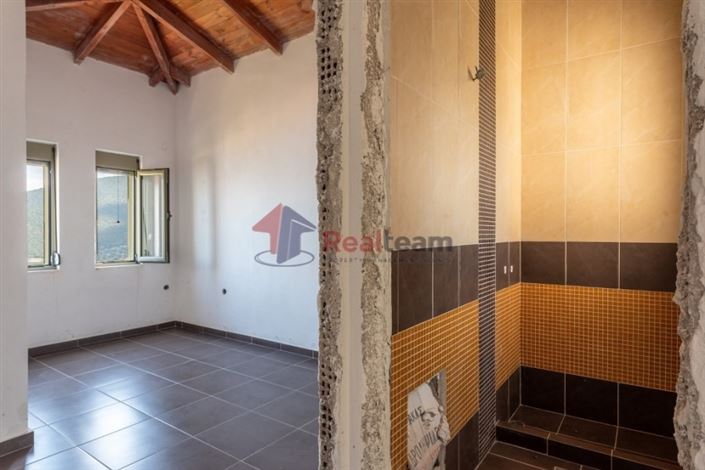 Image No.15-Propriété de 4 chambres à vendre à Pteleos