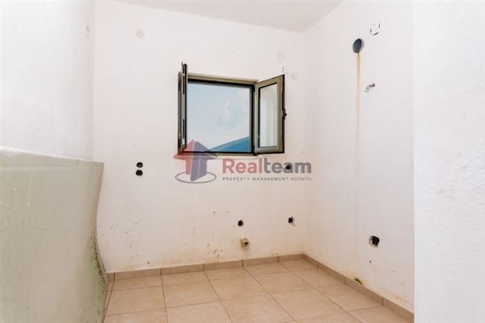 Image No.5-Propriété de 4 chambres à vendre à Pteleos