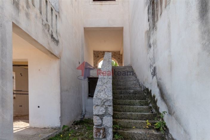 Image No.16-3 Bed Property for sale