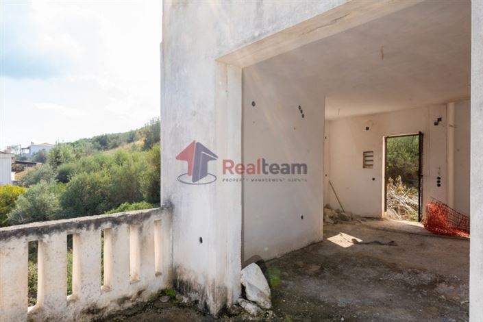 Image No.18-3 Bed Property for sale