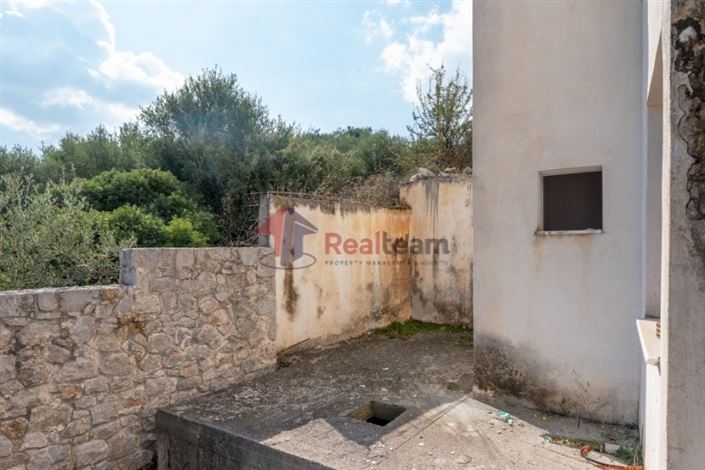 Image No.20-3 Bed Property for sale