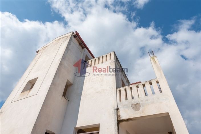 Image No.22-3 Bed Property for sale