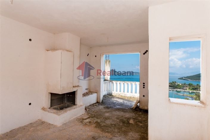 Image No.5-3 Bed Property for sale