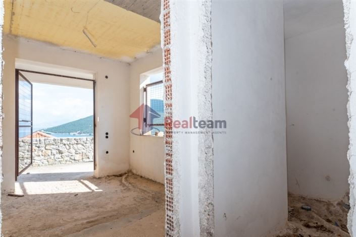 Image No.9-3 Bed Property for sale