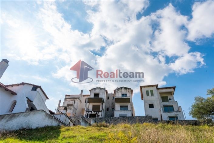 Image No.16-3 Bed Property for sale