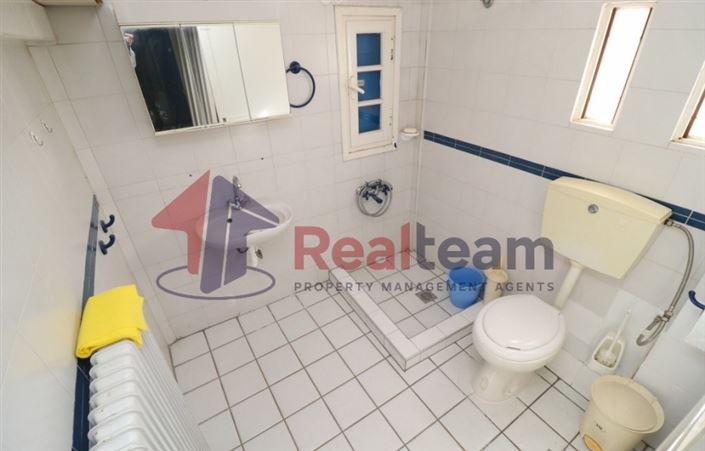 Image No.10-3 Bed Property for sale