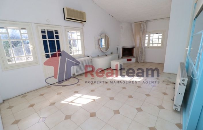 Image No.14-3 Bed Property for sale