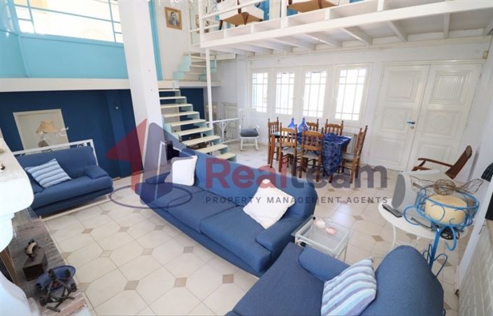 Image No.8-3 Bed Property for sale