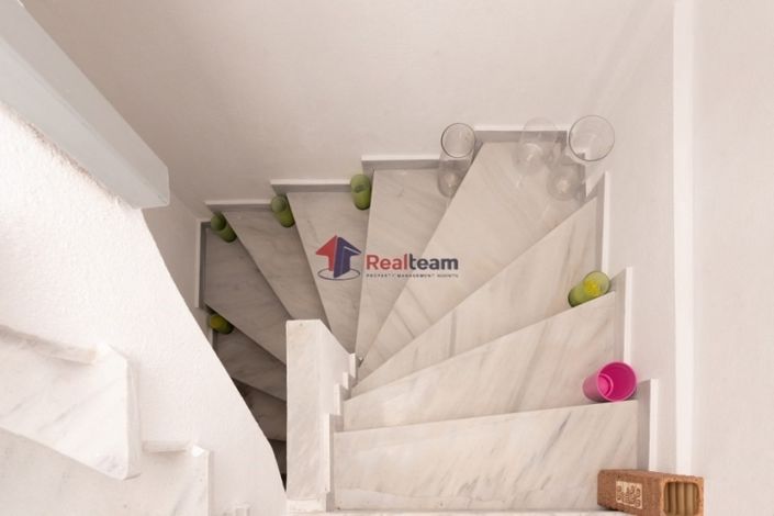 Image No.16-4 Bed Property for sale