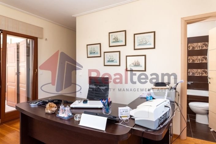 Image No.11-4 Bed Villa for sale