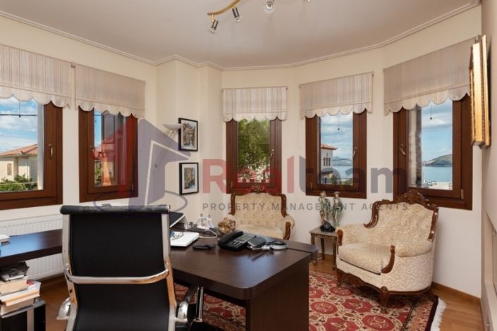 Image No.12-4 Bed Villa for sale