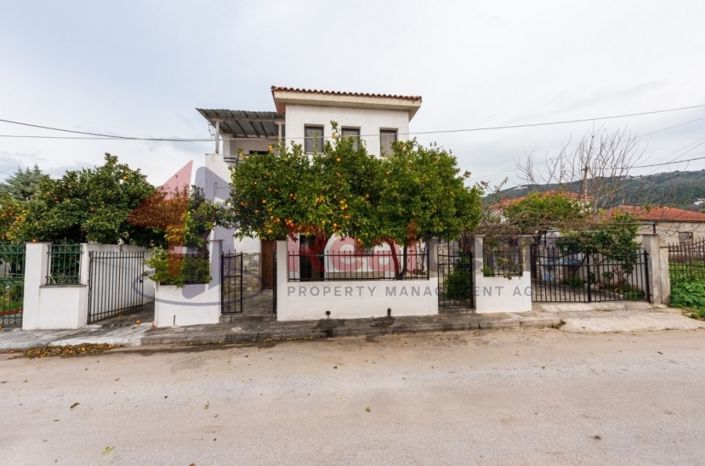 Image No.1-Propriété de 4 chambres à vendre à Magnésie