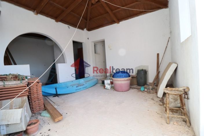 Image No.21-6 Bed Property for sale