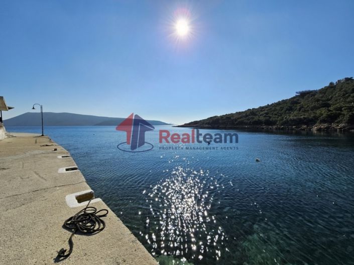 Image No.25-6 Bed Property for sale