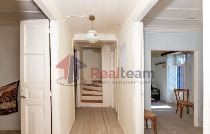 Image No.11-2 Bed Property for sale