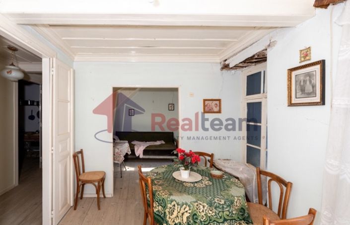 Image No.13-2 Bed Property for sale