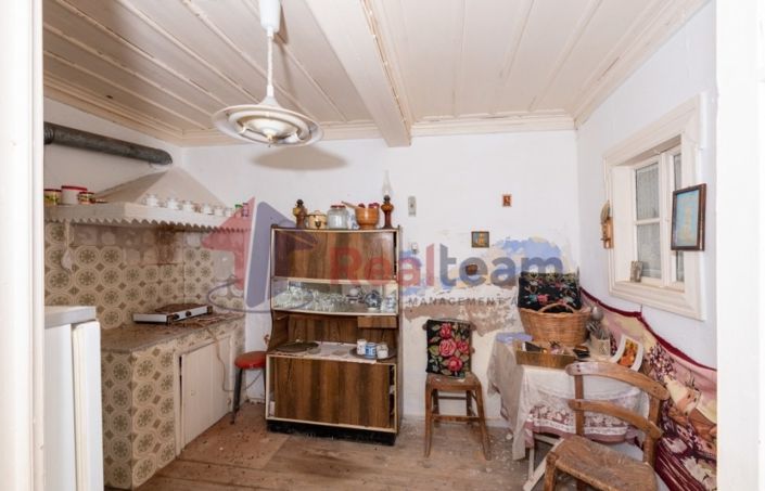 Image No.16-2 Bed Property for sale