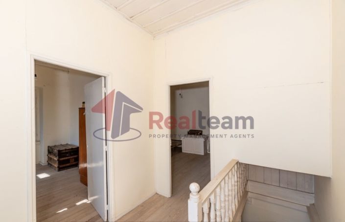 Image No.19-2 Bed Property for sale