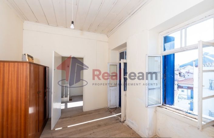 Image No.22-2 Bed Property for sale