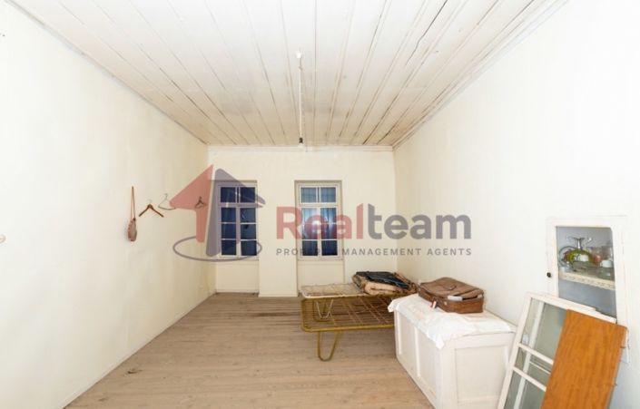 Image No.23-2 Bed Property for sale