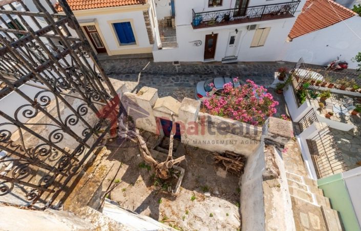 Image No.25-2 Bed Property for sale